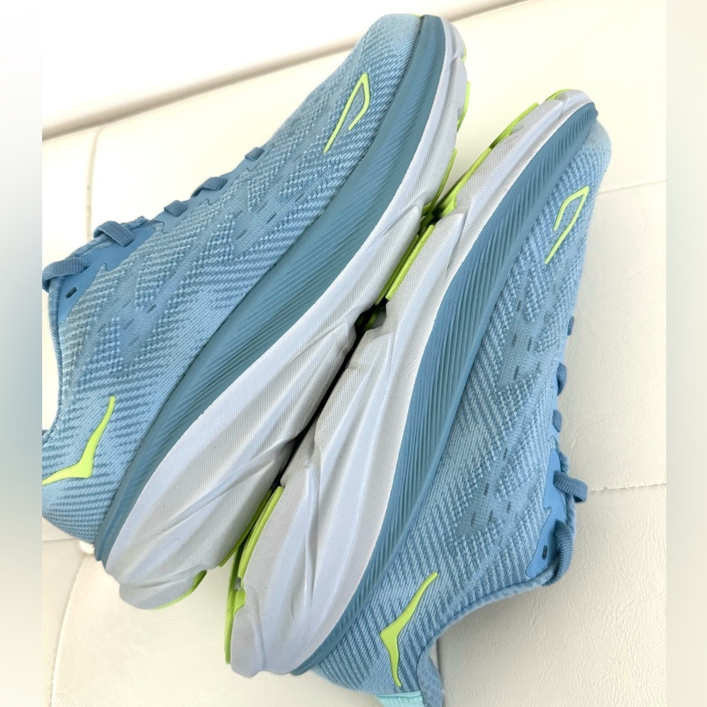 HOKA Clifton 9 running shoes - Picture 4 of 13
